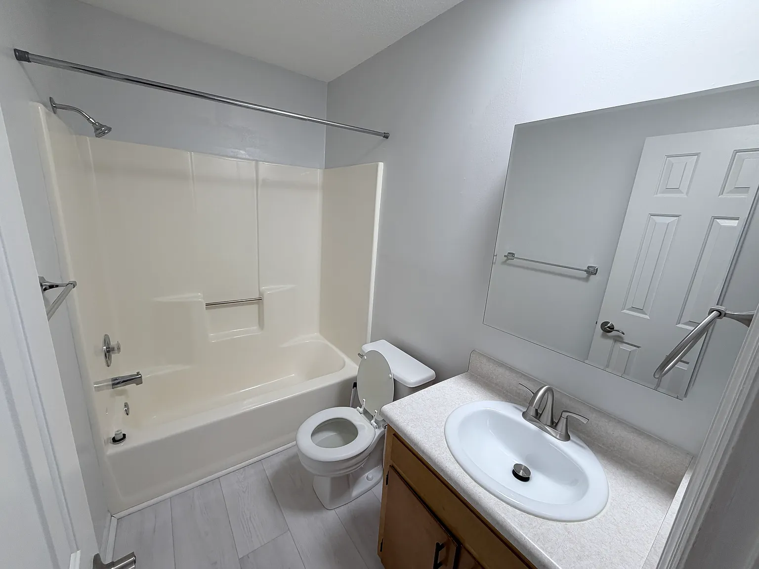 2 bed, 1290 sqft, $1,399 — Photo 3