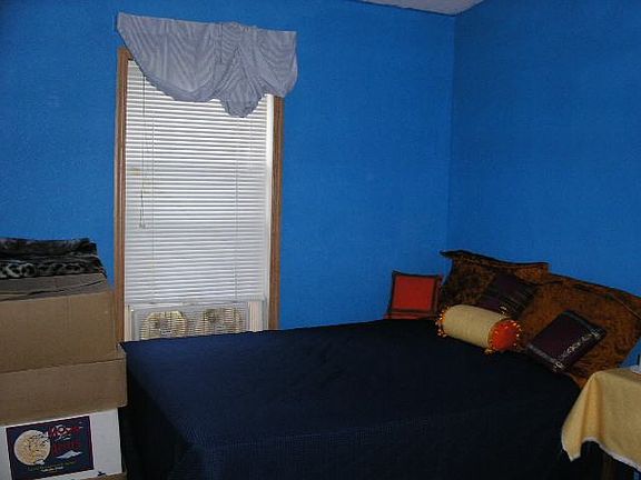 5th image of 818 E Slaton Ln