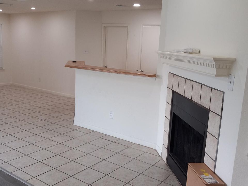 1st image of 2125 Prairie Creek Trl