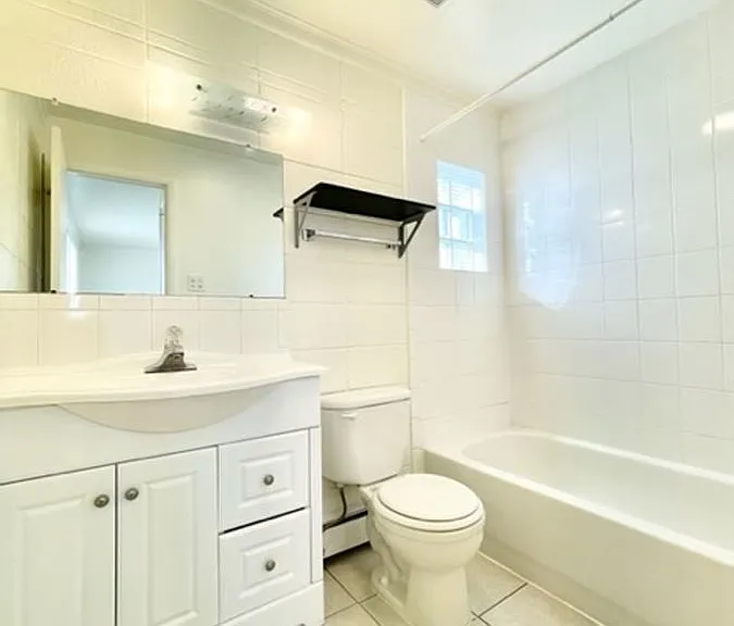 1045 Balsam St #6 — Photo 10