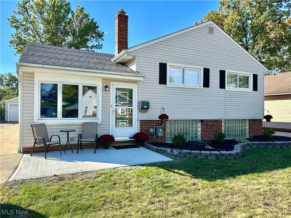 31716 Daniel Dr, Willowick, OH 44095