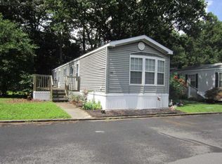 28 Lace Bark Ln, Jackson, NJ