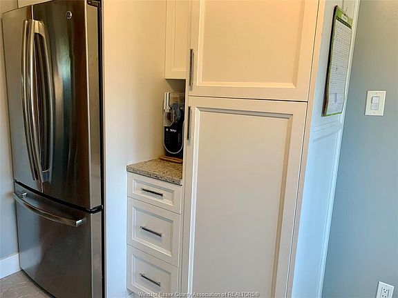 4th image of 2943 Manchester Rd