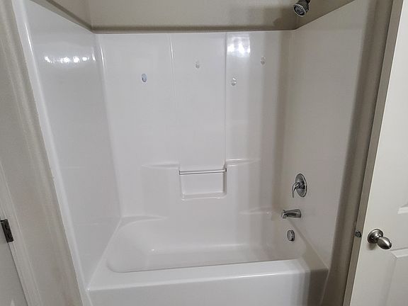 4th image of 19025 SE Yamhill St #209