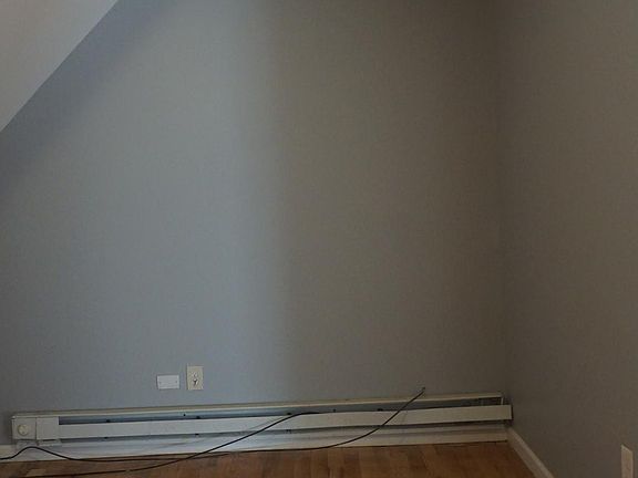4th image of 26 Salem St APT 3