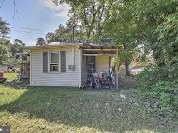 5th image of 207 Magnolia Ave