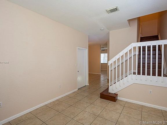 4th image of 21001 NW 14th Pl APT 445