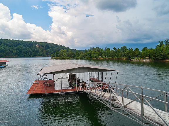 Image 5: Dock