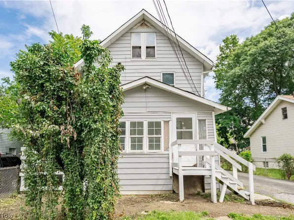 757 Baird St, Akron, OH 44306