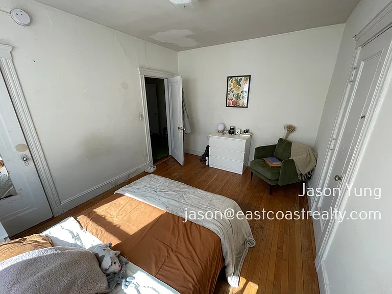 42 Linden St #15 — Photo 7