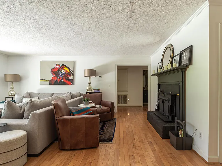 18 Windsong Pl — Photo 17