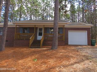 355 Sandhills Cir, Pinehurst, NC 28374