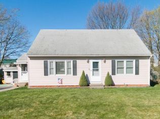 20 Russell St, Nashua, NH 03060