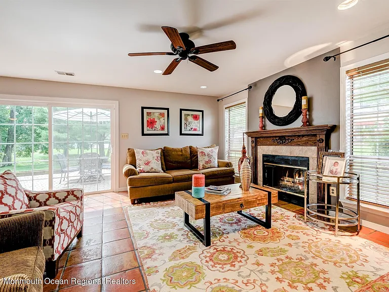 226 Teasdale Pl — Photo 8