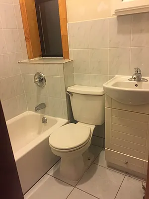 Rented by New York Realty Minimax Inc | media 17