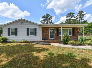 414 Sunset Dr, Kernersville, NC 27284