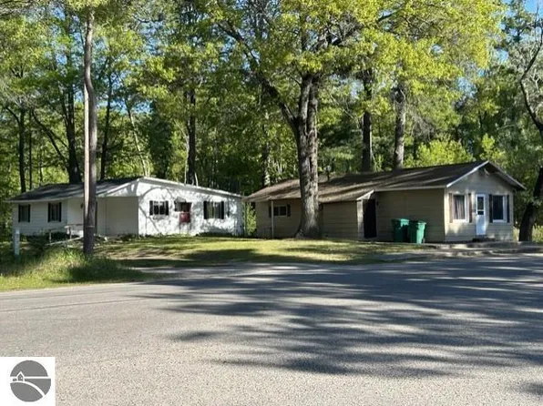 481 N Baldwin Resort Rd, East Tawas, MI 48730