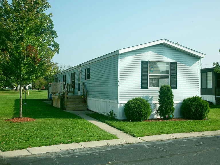 St. Clair Place — Photo 11