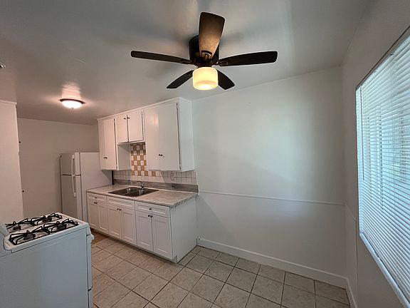 2nd image of 85171 Bagdad Ave #2