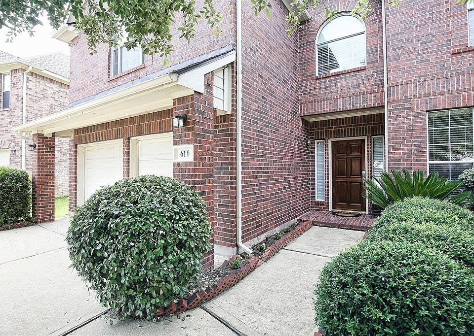 1st image of 611 Ashley Cove Ct