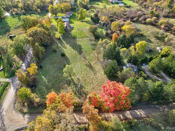11498 Morrish Rd, Gaines, MI 48436