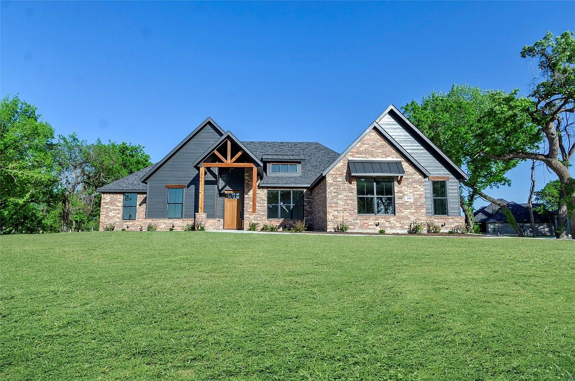 101 Clayton Xing, Springtown, TX 76082 MLS 20242523 Zillow