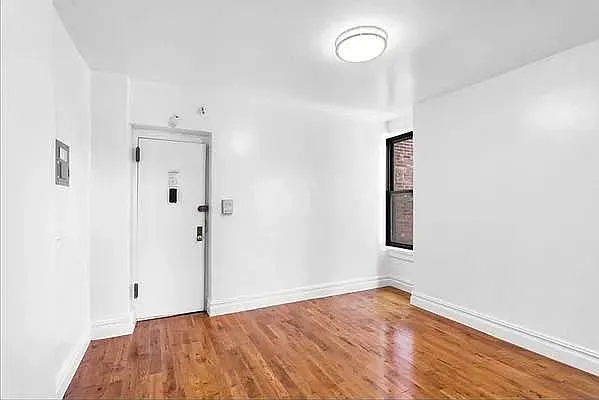 Rented by REAL New York | media 11