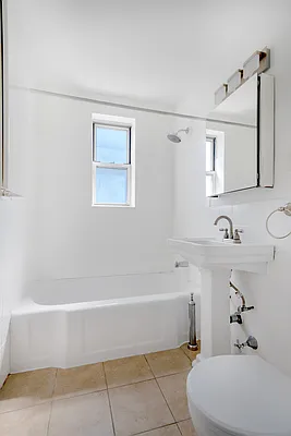 Rented by Lexington Real Estate Group | media 6