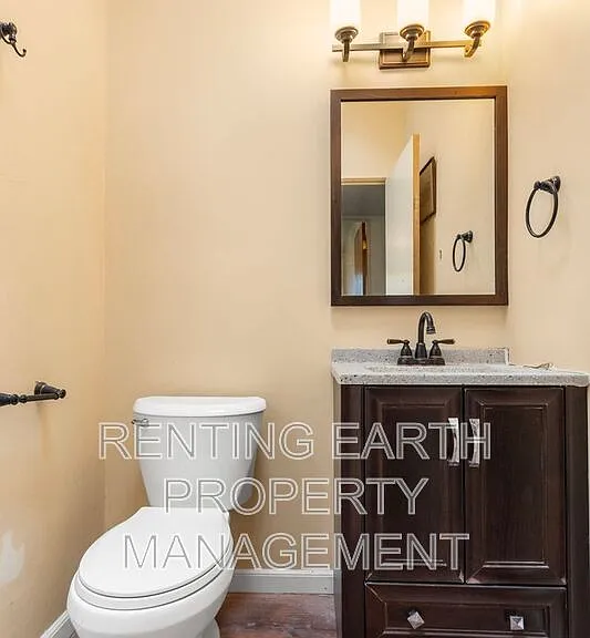 6452 Evergreen Blvd — Photo 10