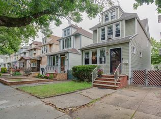6256 80th Rd, Ridgewood, NY 11385