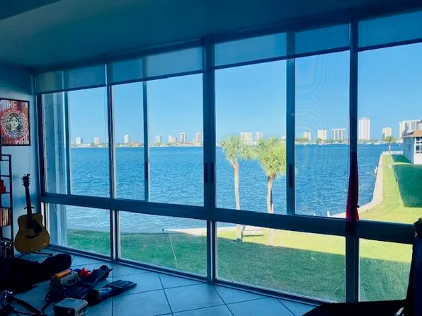 2936 Lake Shore Drive #308, Riviera Beach, FL 33404