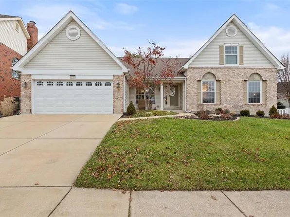 16707 Deveronne Cir, Chesterfield, MO 63005