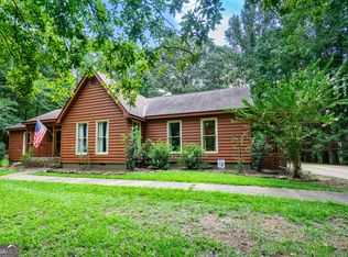 466 S River Run Dr, Hogansville, GA 30230