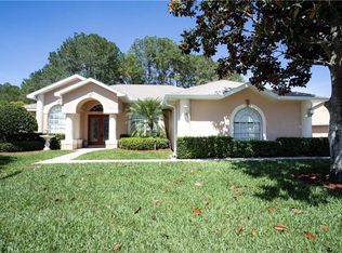 5732 Wedgefield Dr, Zephyrhills, FL 33541