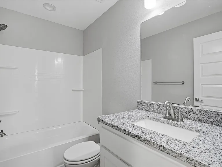 1022 W Shepherd St #1022 — Photo 11