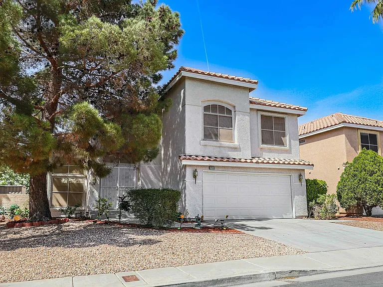 2930 Seasons Ave — Photo 20