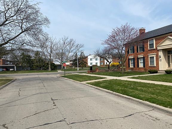 2nd image of 19631 Fleetwood Dr