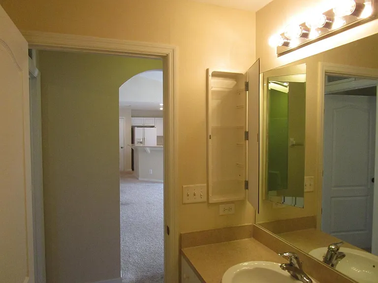 3514 NE 12th Ct — Photo 11