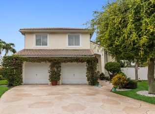 5113 Prairie Dunes Village Cir, Lake Worth, FL 33463
