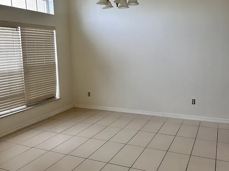 51 Randolph Dr — Photo 3