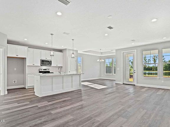 4th image of 2942 Lisenby Ave
