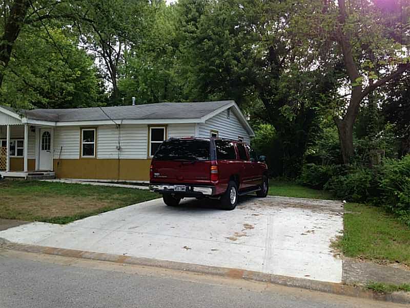 2nd image of 1165 E Farmers Dr