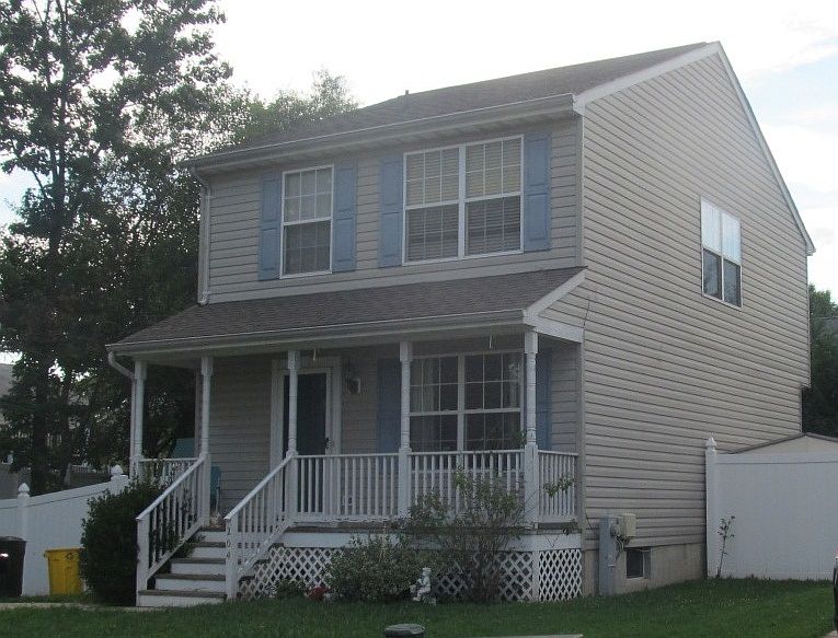 1st image of 204 Condon Ave