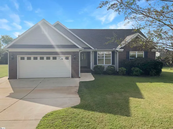 117 Dark Wood Ct, Woodruff, SC 29388