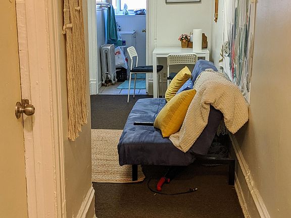 4th image of 4003 Pine St APT 3R