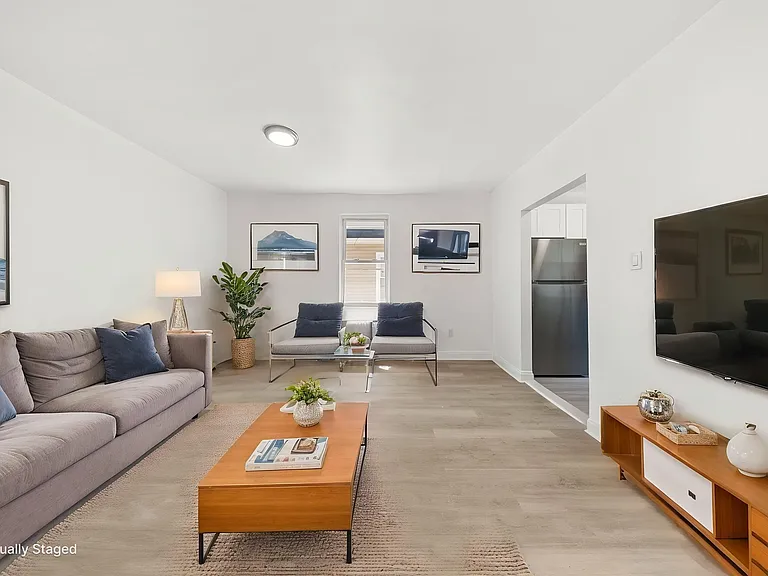 130 Park Ave #2L — Photo 2