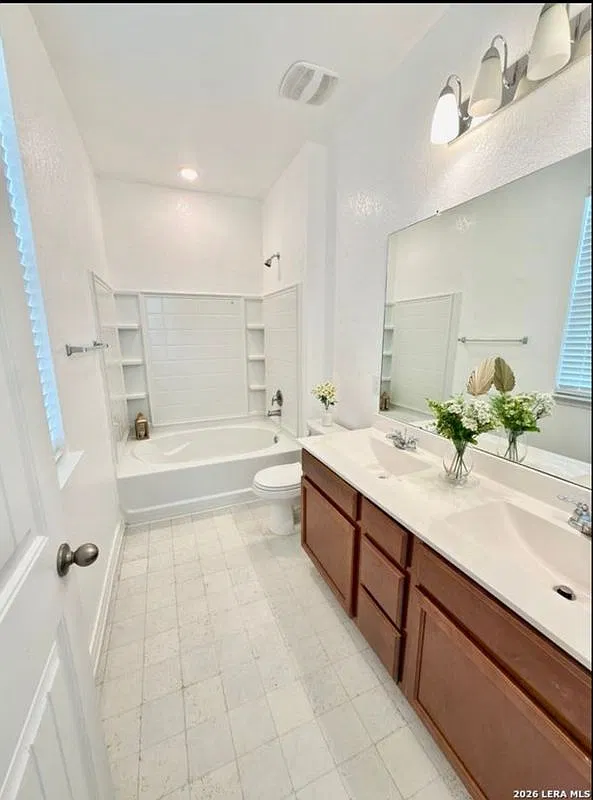 3 bed, 2.0 bath, 1418 sqft, $1,700 — Photo 2