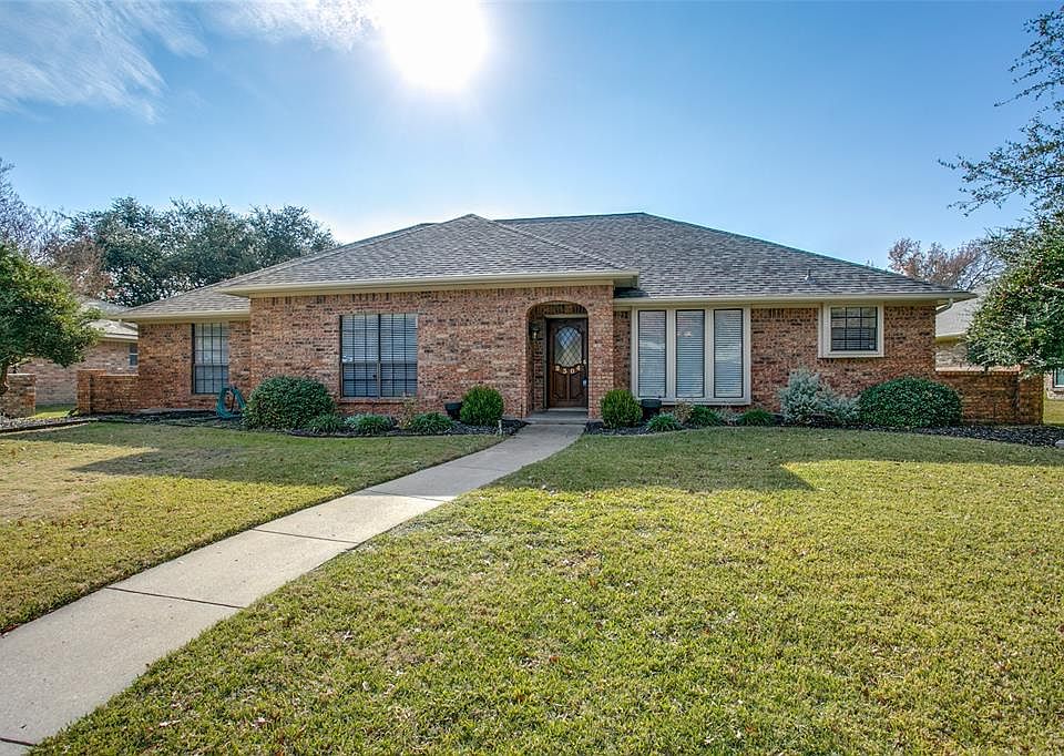 1st image of 2304 Tamarisk Ln