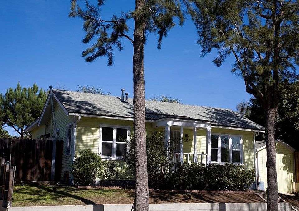 1st image of 547 E Ellis Ave