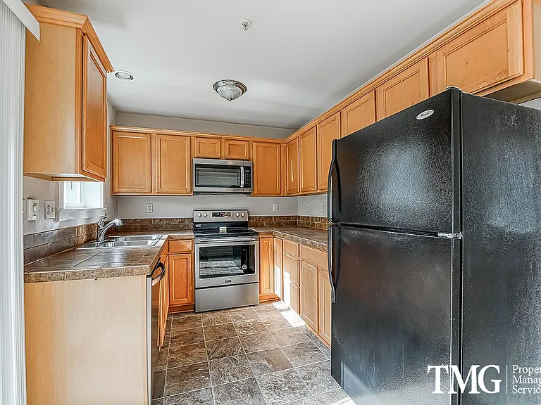 15075 SE Powell Blvd — Photo 16